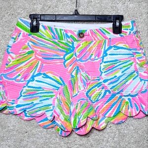 Lilly Pulitzer Buttercup Shorts Scallop Hem Flock Full of Fun Women's Sz 2 (27)